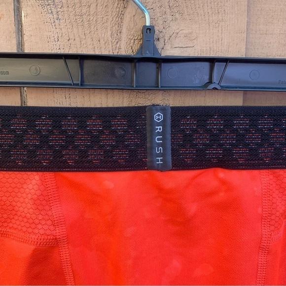 Under Armour Men's UA RUSH™ HeatGear® Compression Upstream Camo Shorts XL - J151 - Picture 9 of 10